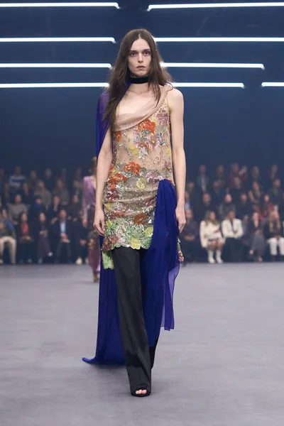 Look 44